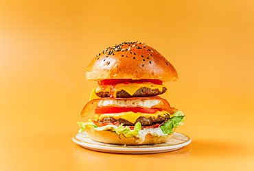 “新丝绸之路拉力行”发车典礼在德国汉堡举办 文明沟通再启新程